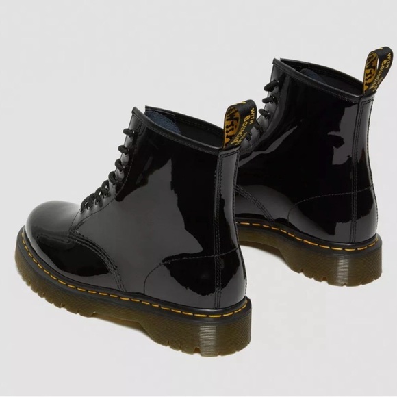 NEW Dr. Martens Black Leather Lace Up Boots Size 7 - Picture 4 of 9